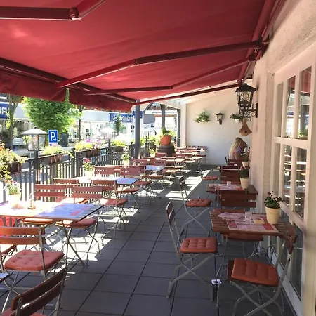 Bergischer Hof Pensión 3*